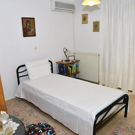 Traditional House Athena Bagian luar foto