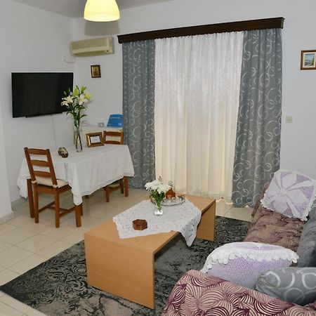 Traditional House Athena Bagian luar foto
