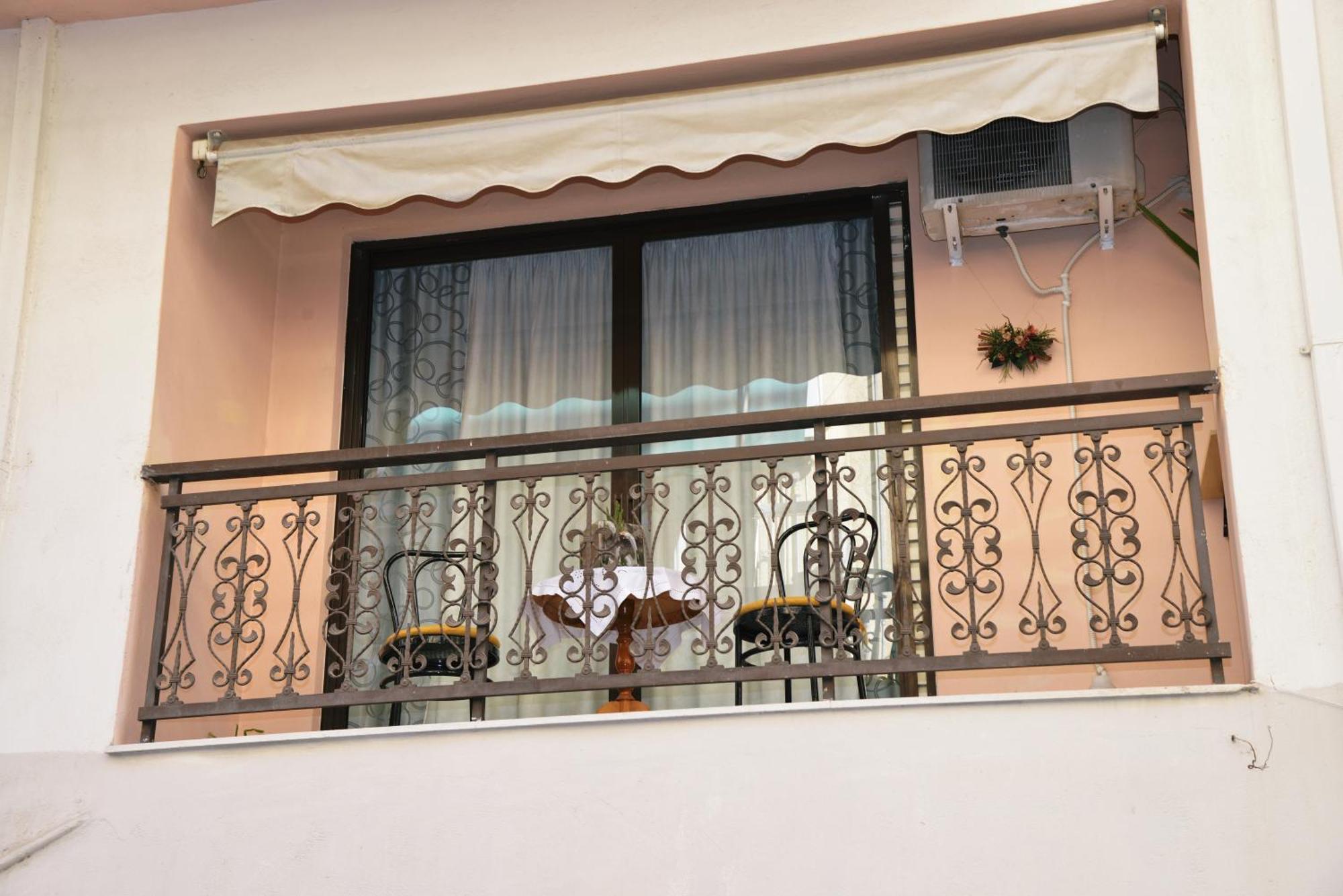 Traditional House Athena Bagian luar foto